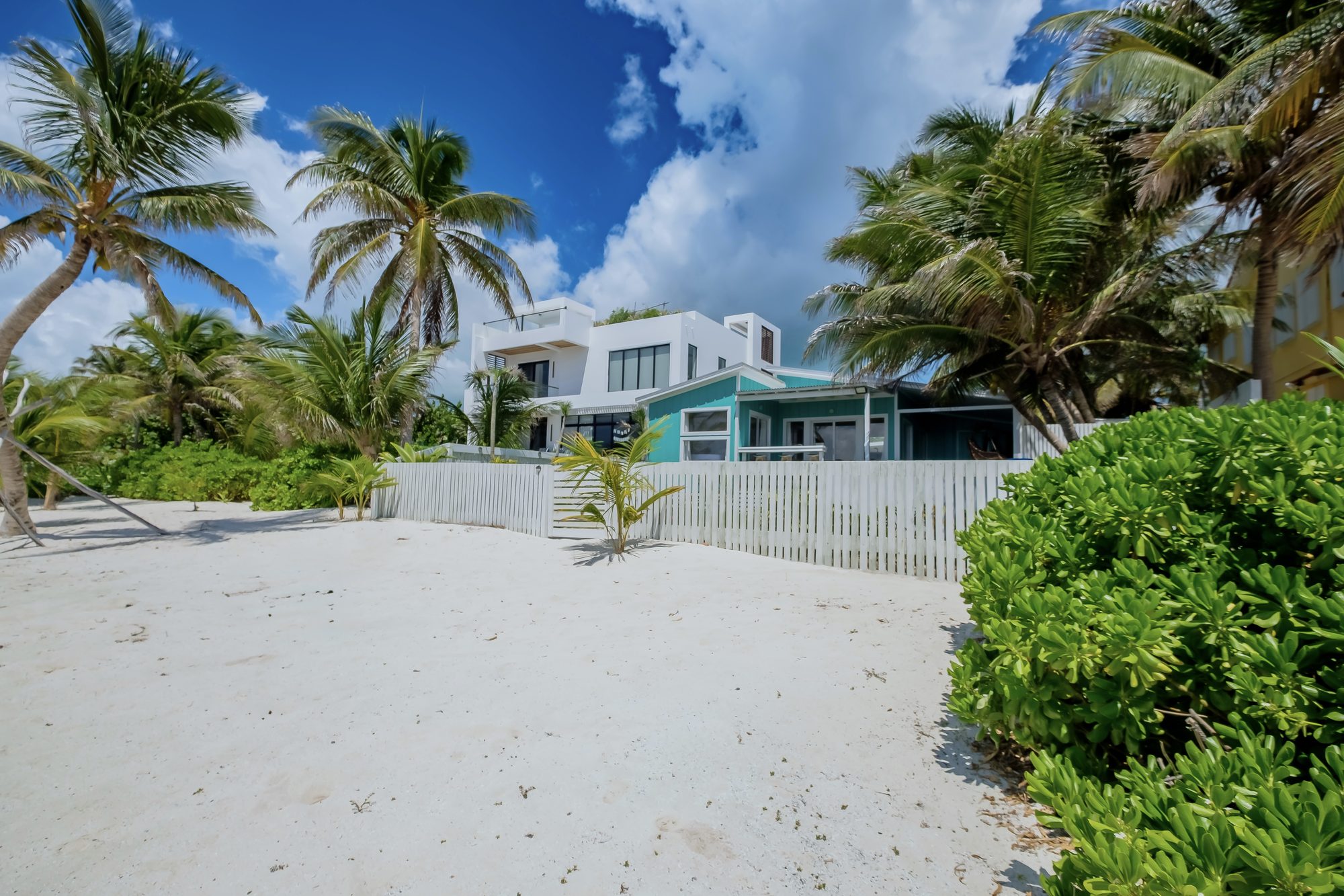 Beach house for sale San Pedro - ocean view